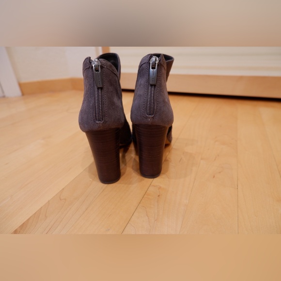 Vince Camuto Grey Cranita Booties - Picture 7 of 9